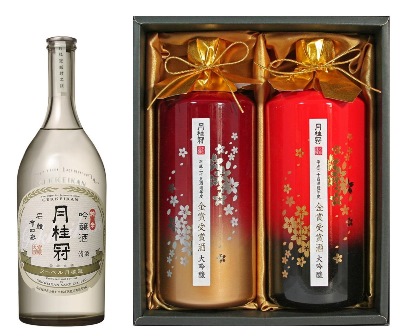 ヌーベル月桂冠 特別本醸造」と「米と水の酒」が最高金賞を受賞