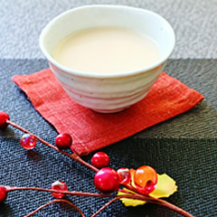 米麹からつくった甘酒の肌に及ぼす影響（神戸女学院大学との共同研究）