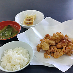 麹菌がつくる「デフェリフェリクリシン(Dfcy)」が調理時の不快臭を抑え、おいしさを引き出す!?