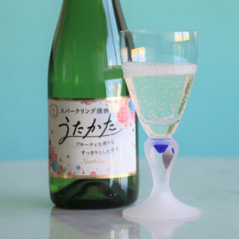 そのまま飲んでもおいしく、料理と食相性も抜群のスパークリング清酒の開発