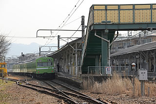 JR桃山駅