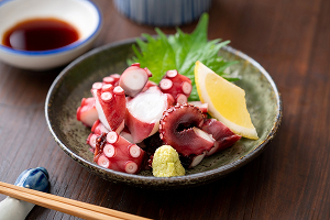 夏を味わうタコのぶつ切り